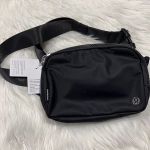 Lululemon Everywhere Belt Bag Large - NWT